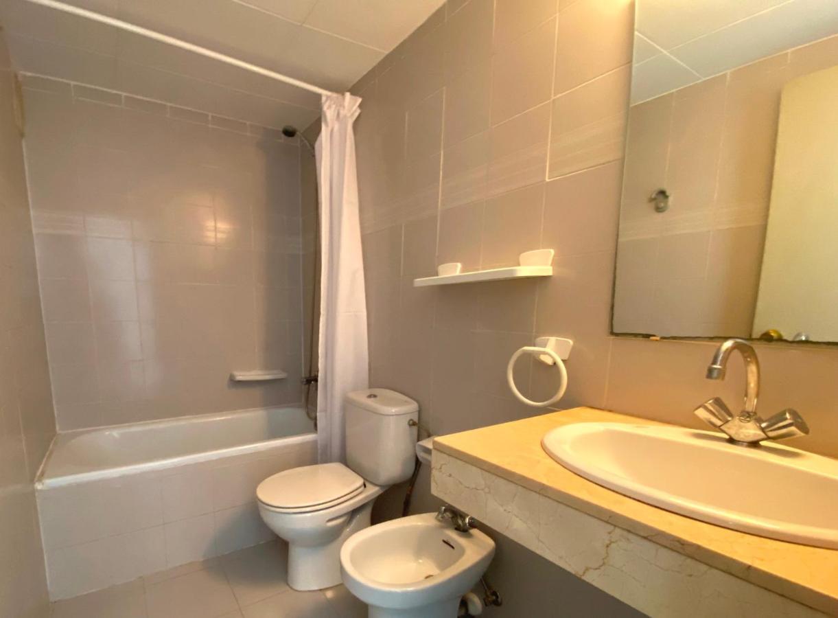Apartamentos Amatista Салоу Екстериор снимка