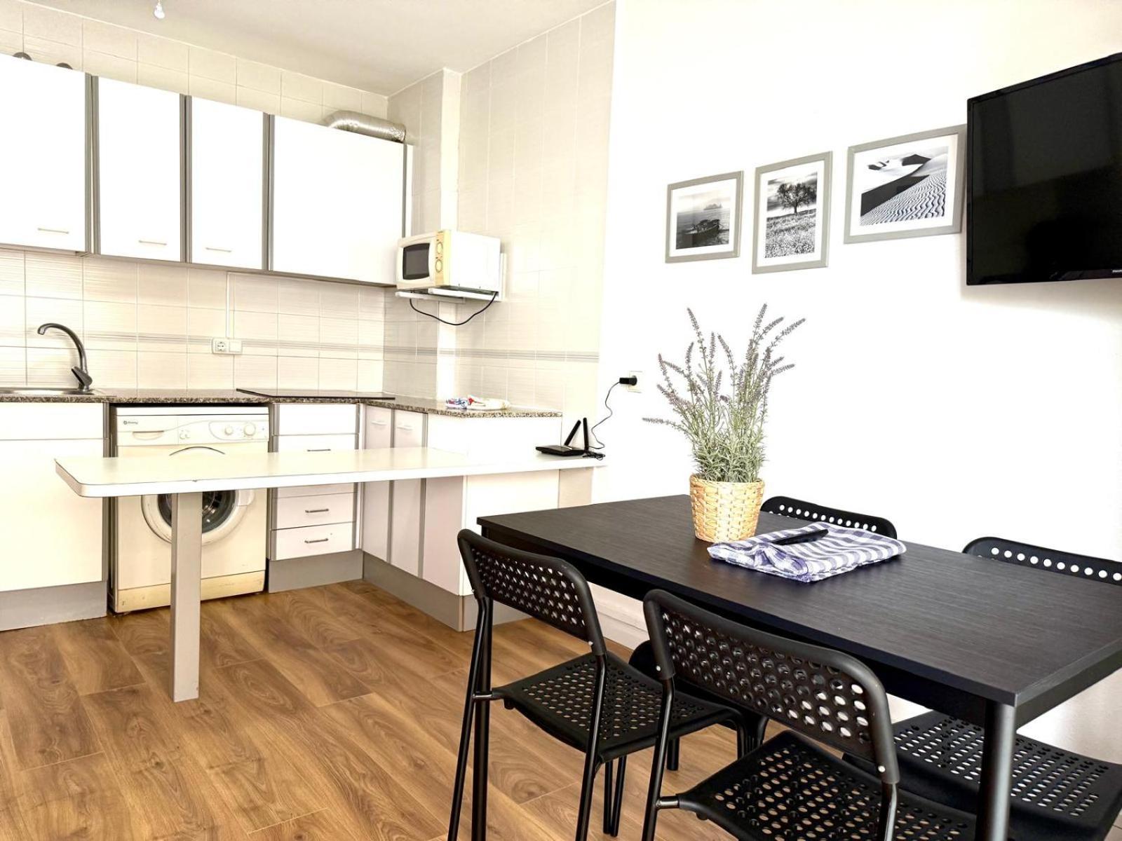 Apartamentos Amatista Салоу Екстериор снимка