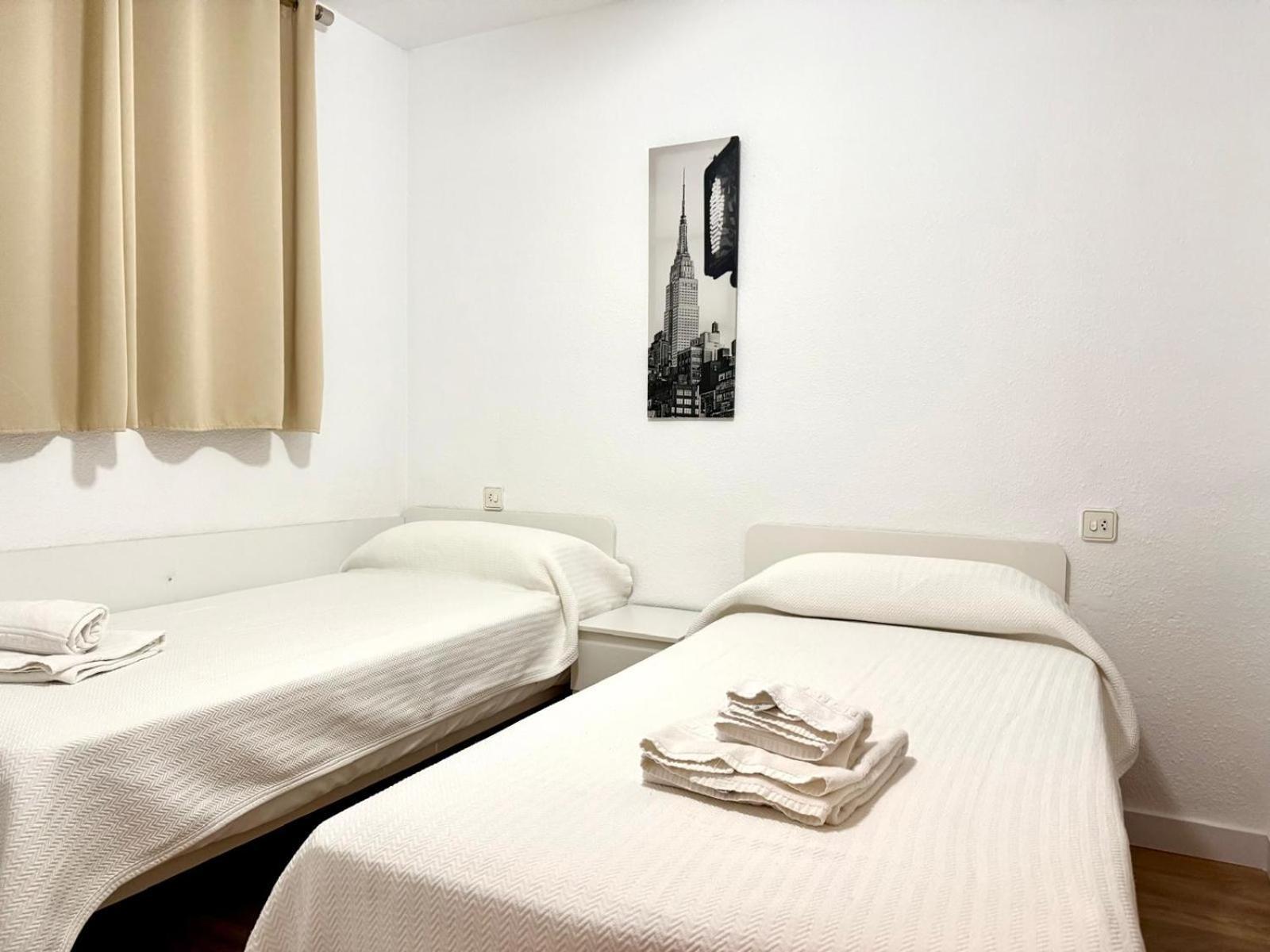 Apartamentos Amatista Салоу Екстериор снимка