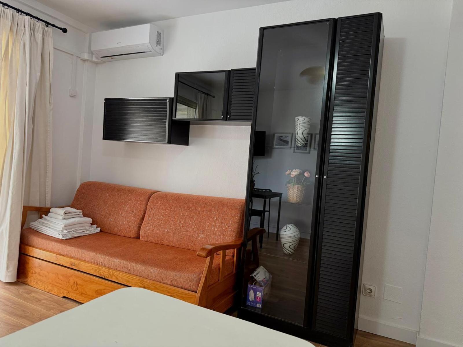 Apartamentos Amatista Салоу Екстериор снимка