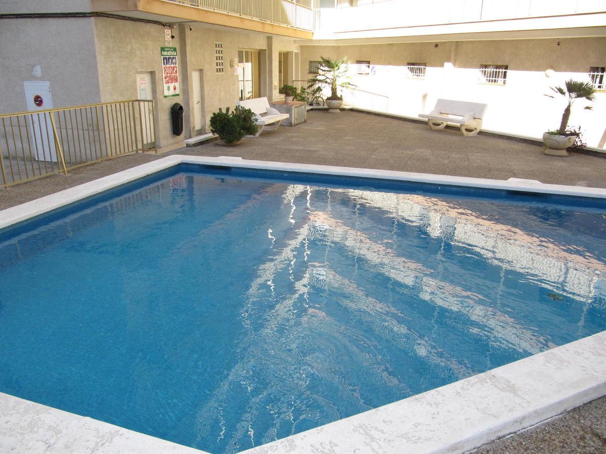 Apartamentos Amatista Салоу Екстериор снимка